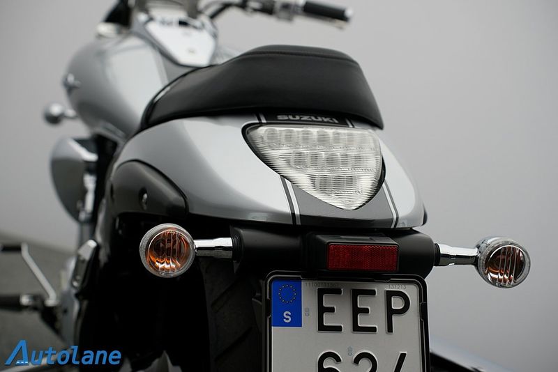 Suzuki VZR bild 16