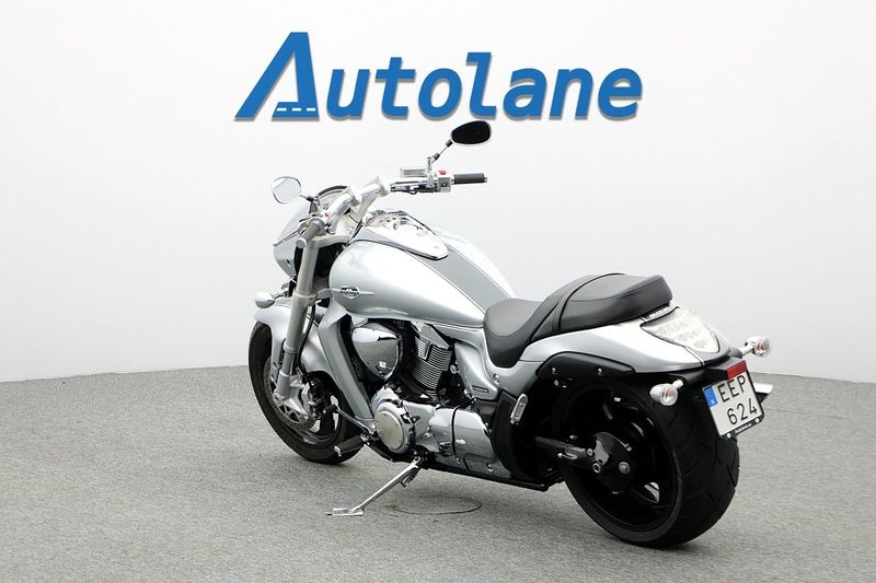 Suzuki VZR bild 3