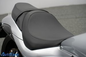 Suzuki VZR bild 17