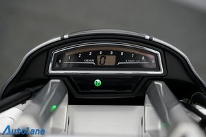 Suzuki VZR bild 23