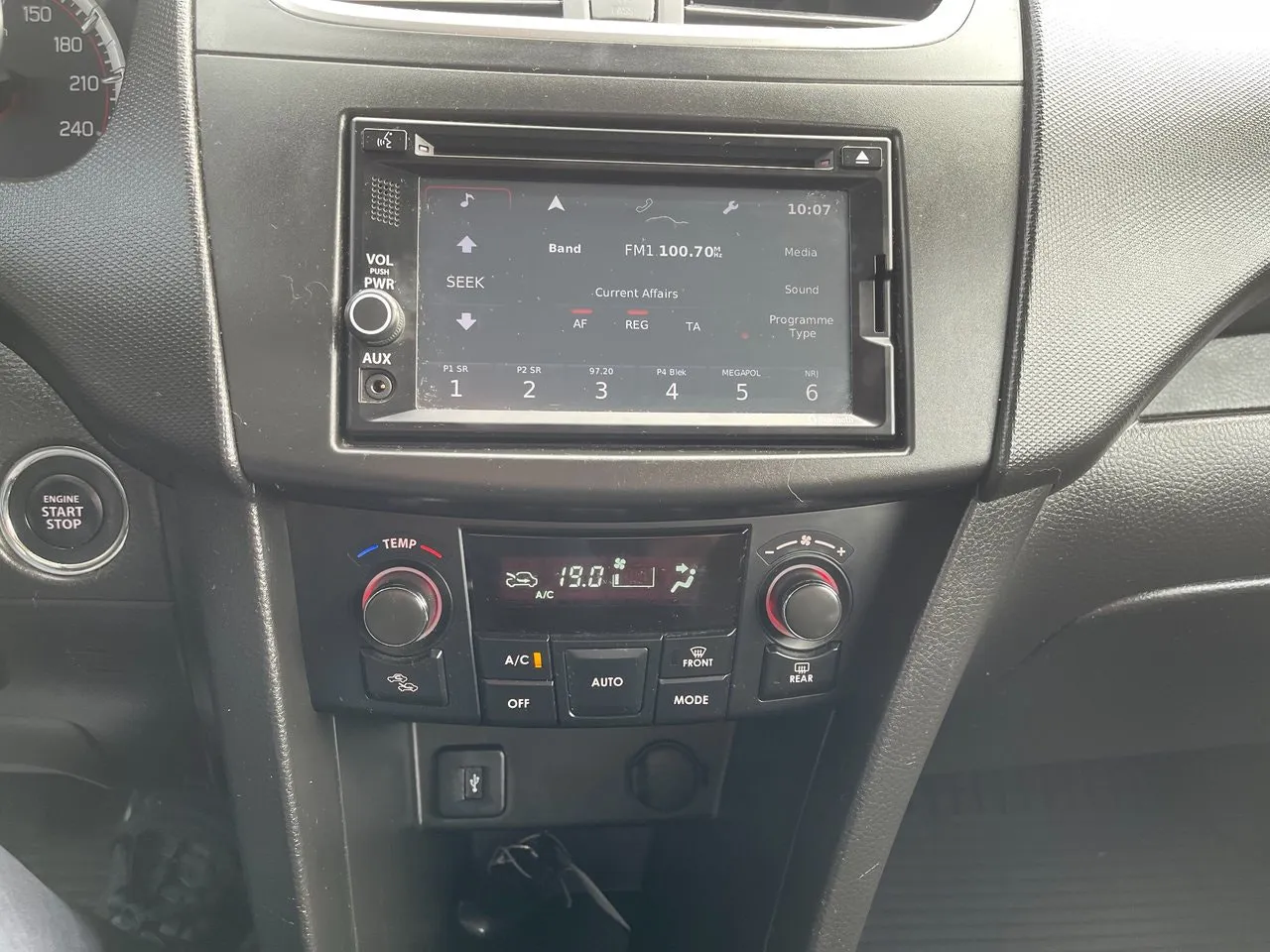 Vehicle image 21