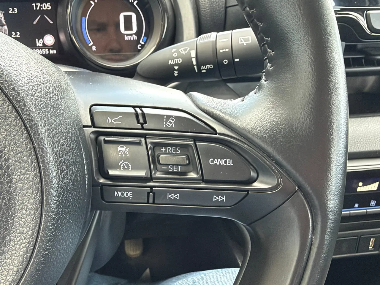 Vehicle image 20