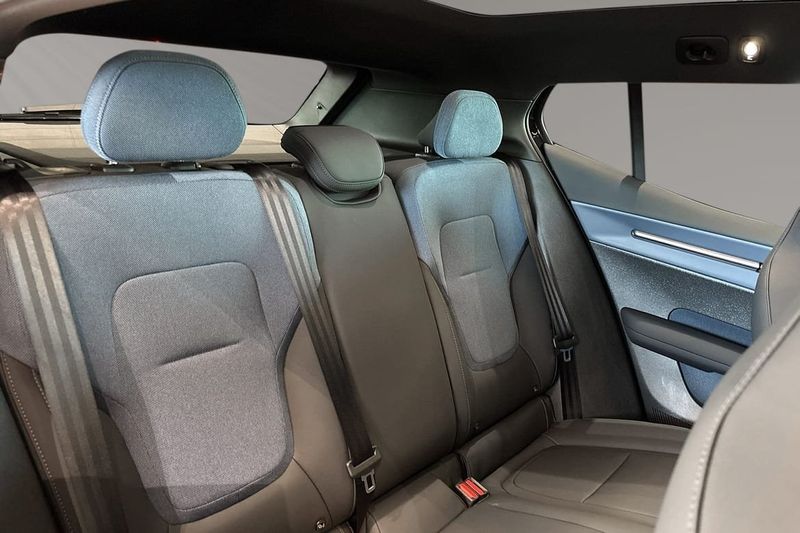 Volvo EX30 bild 10
