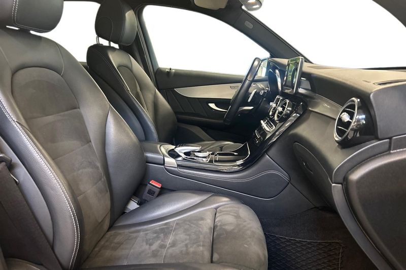 Mercedes GLC250 bild 15
