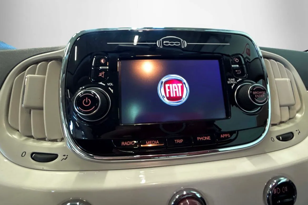 Vehicle image 10