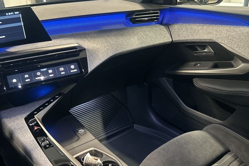 Peugeot e-5008 bild 24