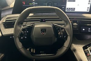 Peugeot e-5008 bild 16
