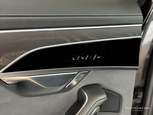 Audi A8 bild 18