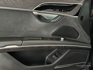 Audi A8 bild 19