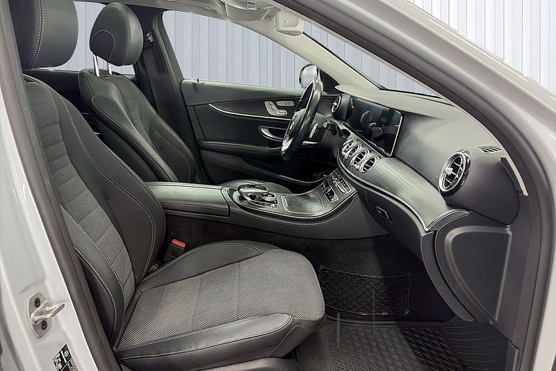 Mercedes E200 bild 17