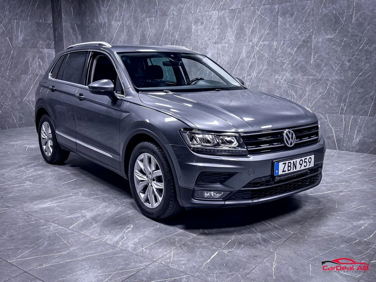 Vehicle image 8