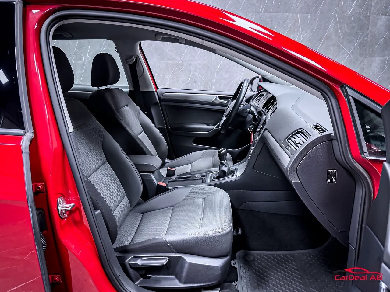 Vehicle image 14