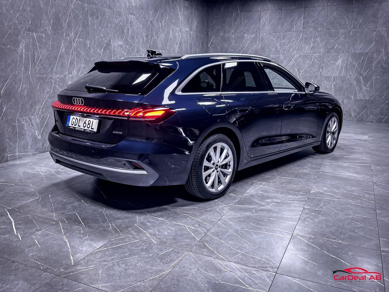 Vehicle image 6