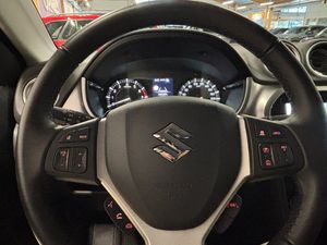 Suzuki Vitara bild 9