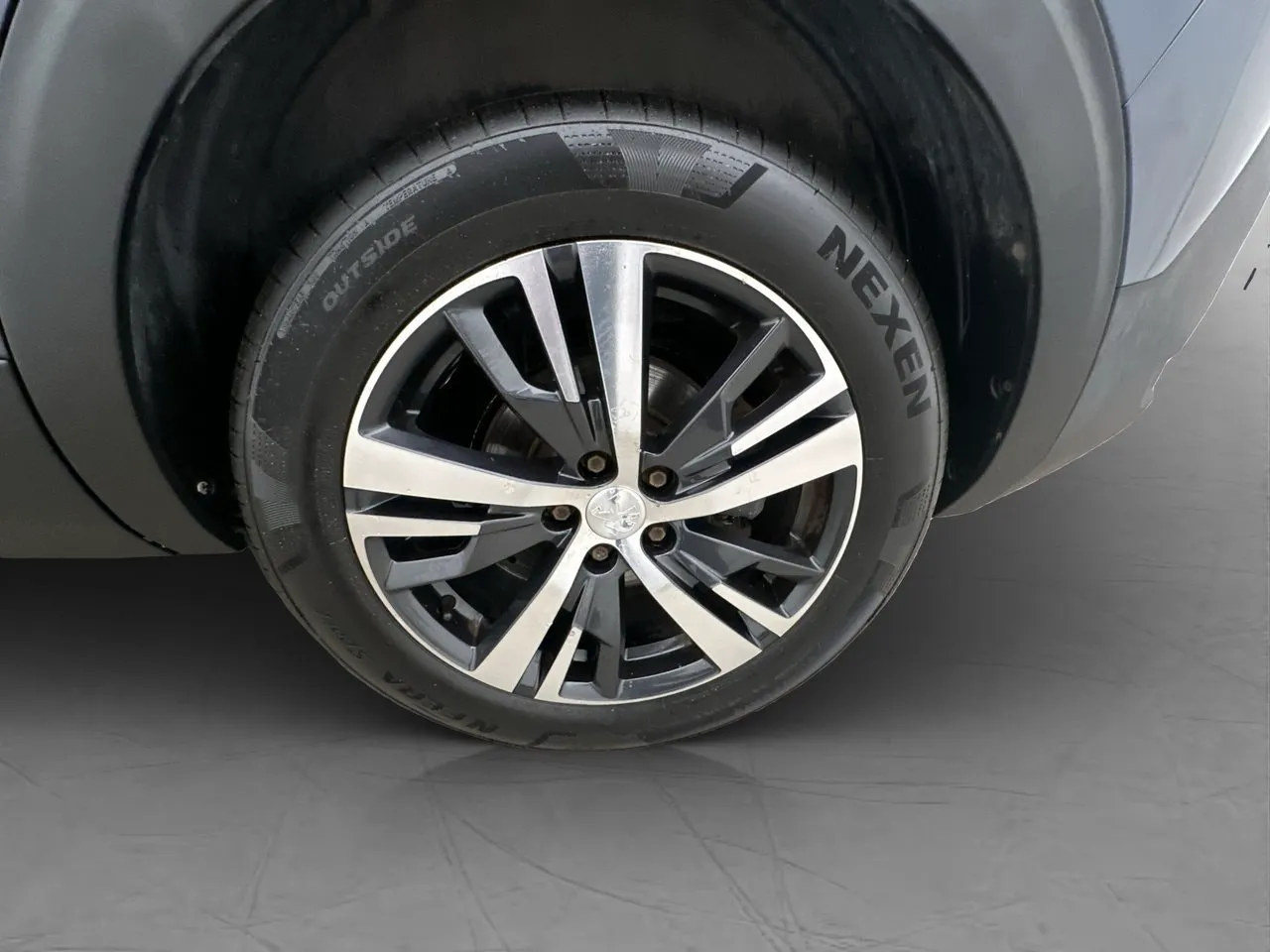 Vehicle image 36