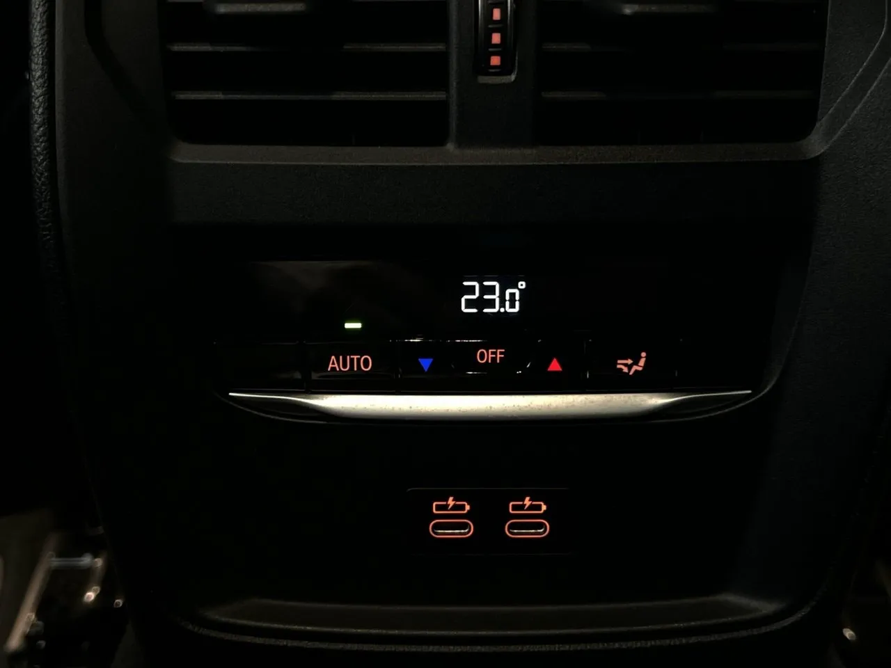 Vehicle image 29