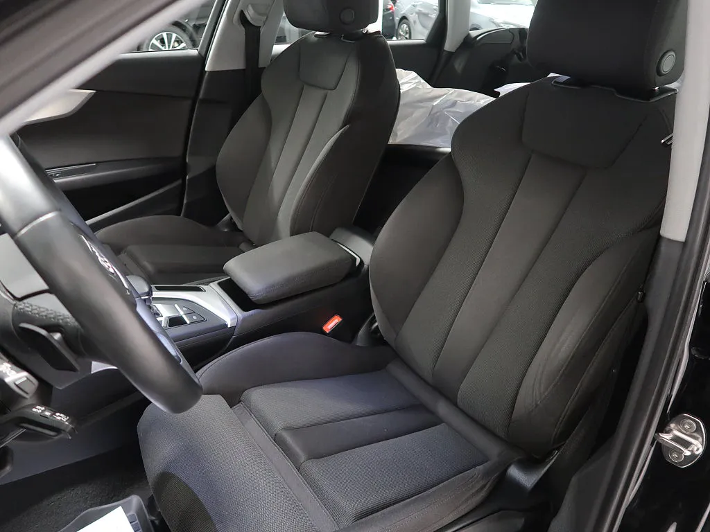 Vehicle image 18
