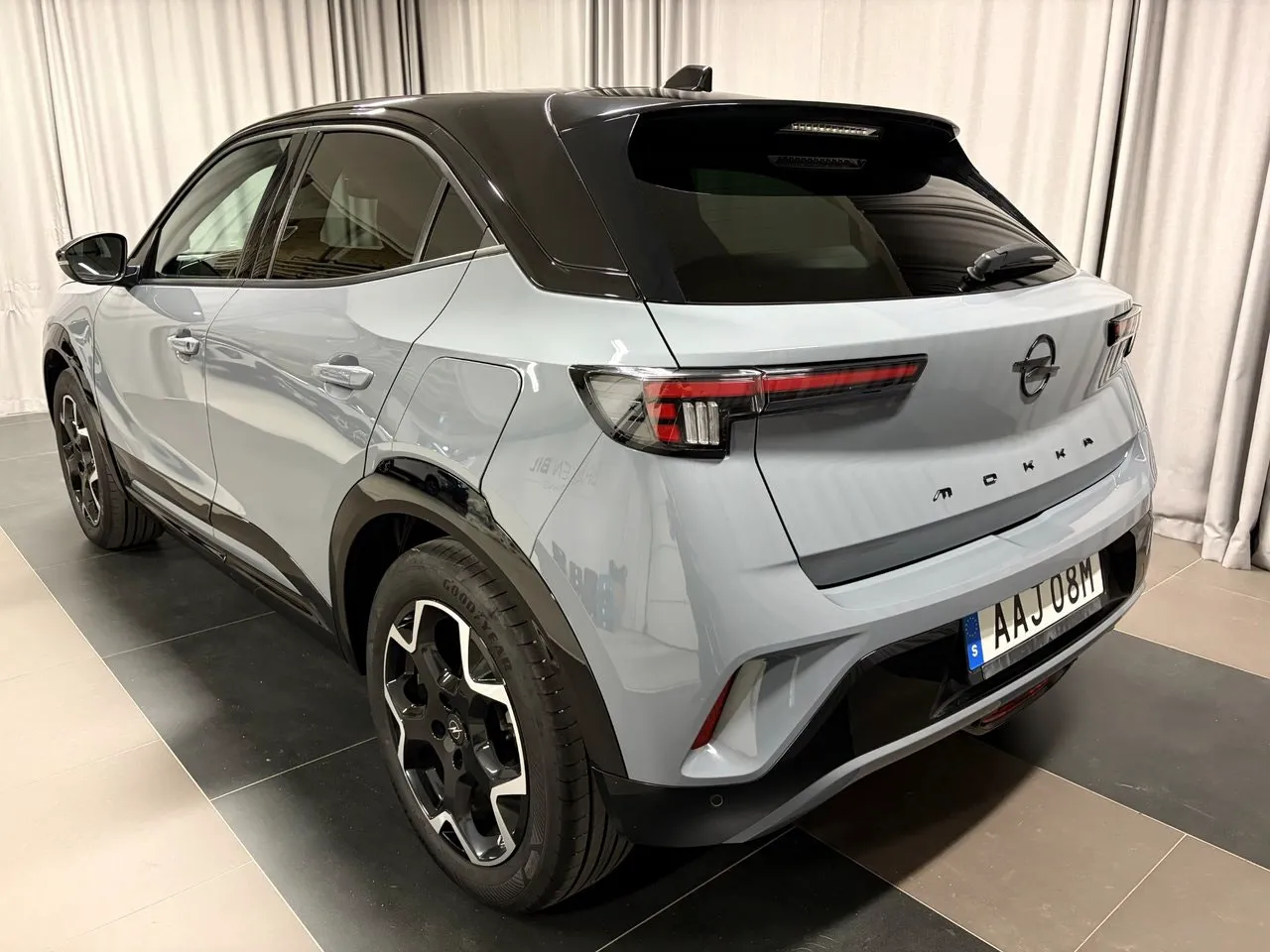 Vehicle image 2