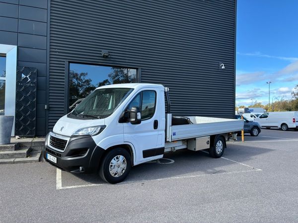 Peugeot Boxer 4000 mm flak 165hk Manuell, lemstöd, FULLT MOMSAVDRAG - 2023