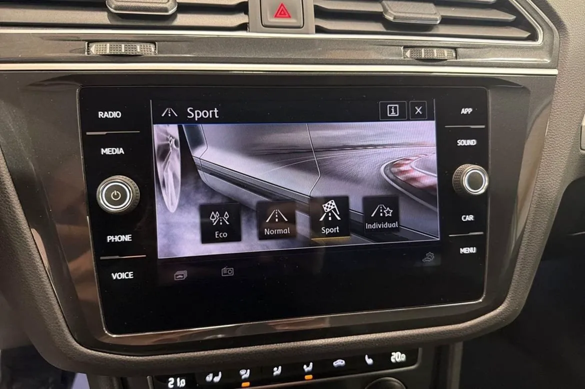 Vehicle image 21