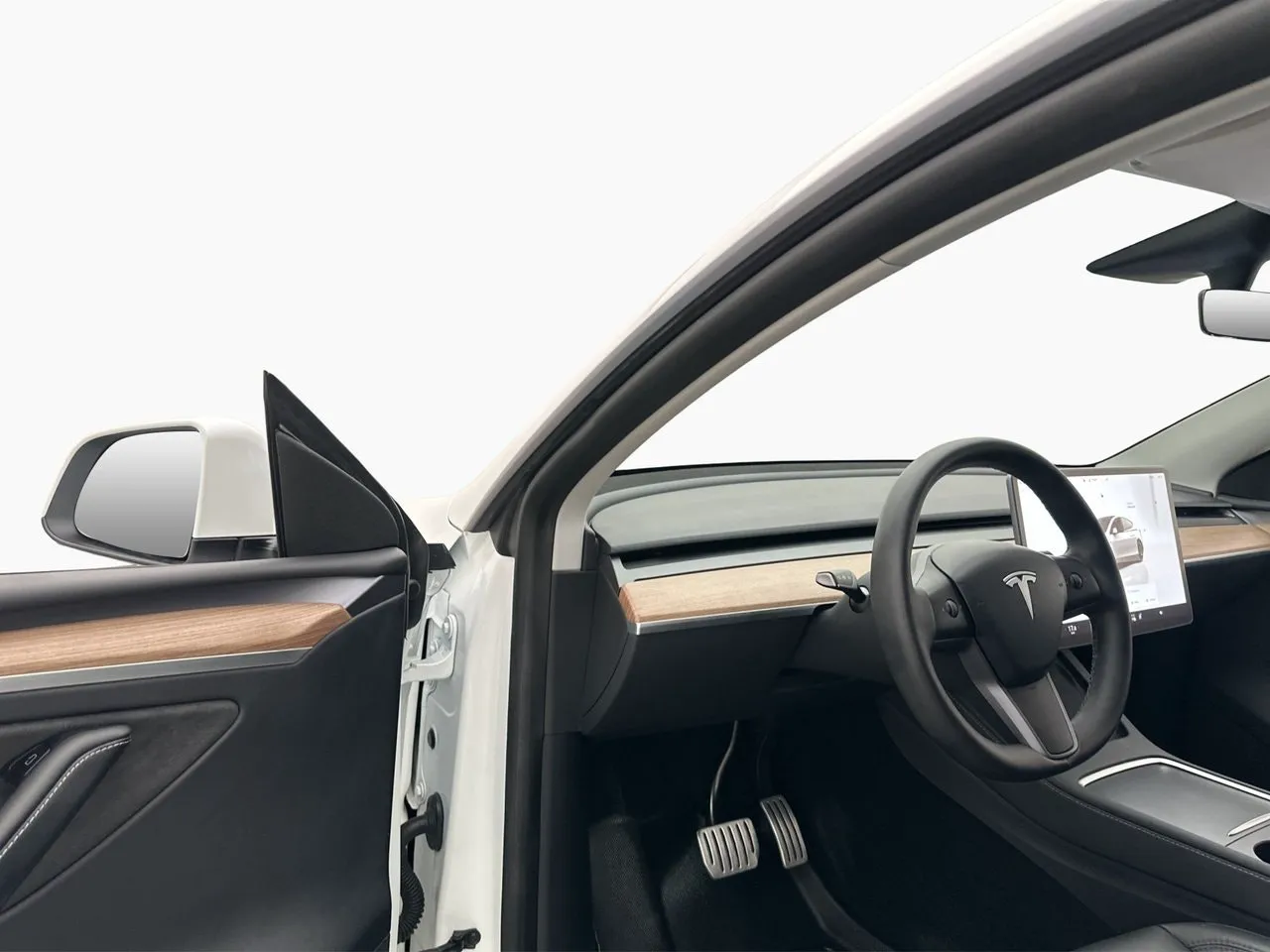 Vehicle image 32