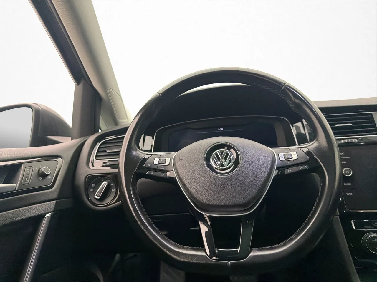 Vehicle image 21