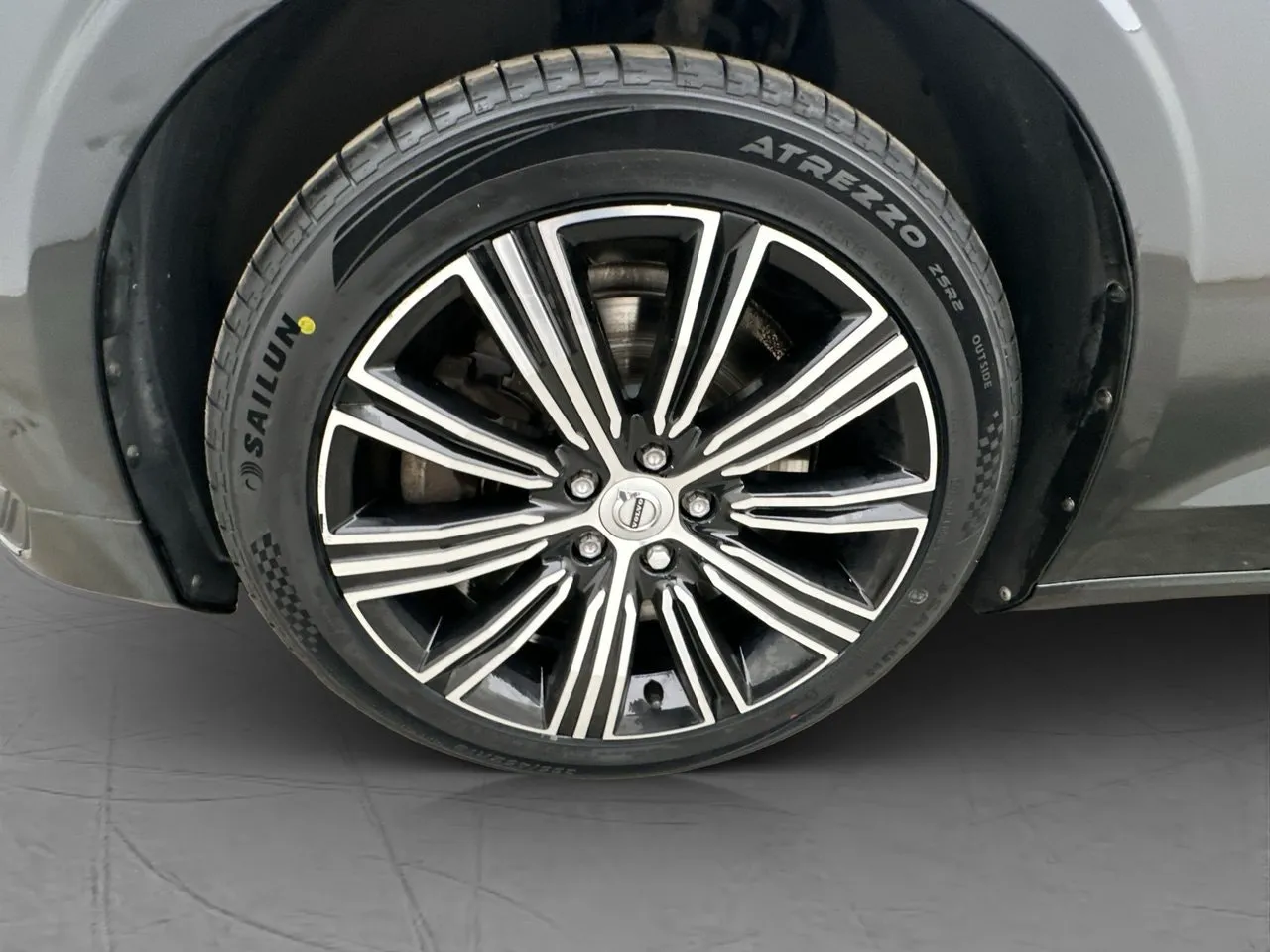 Vehicle image 35