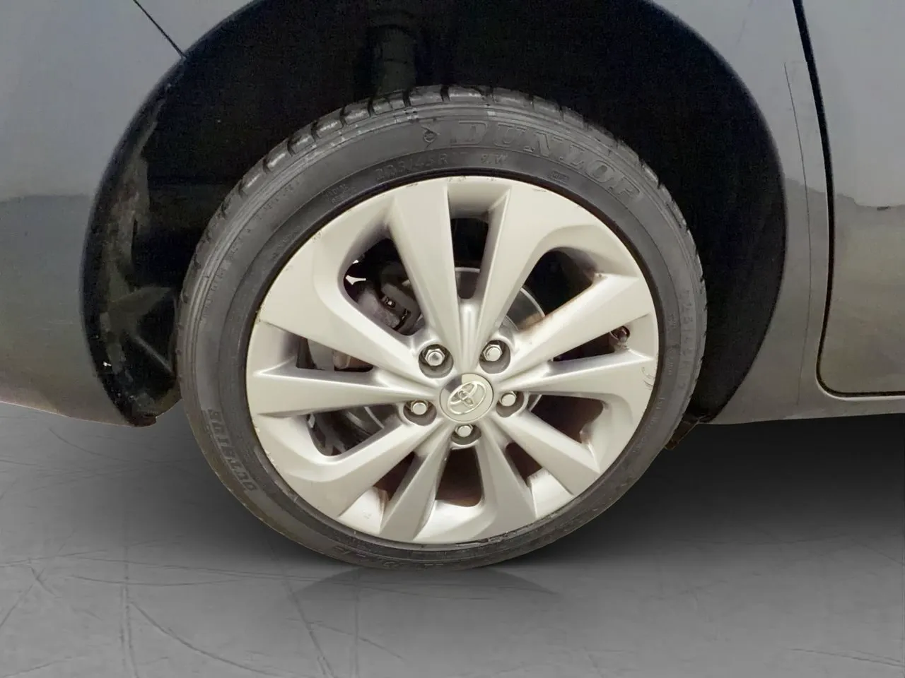 Vehicle image 30