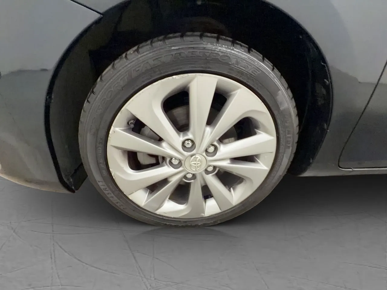 Vehicle image 28