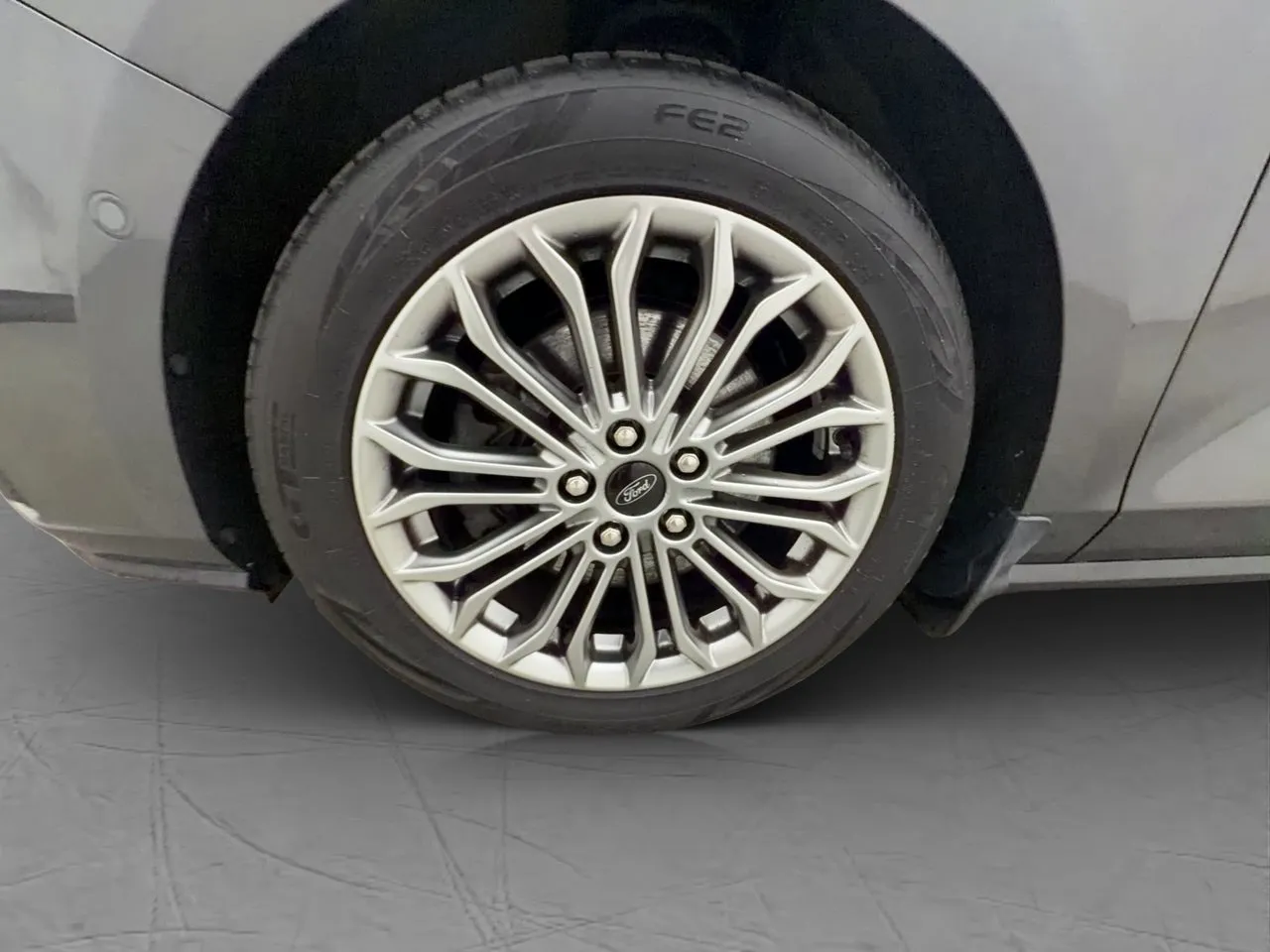 Vehicle image 25