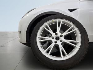 Tesla Model Y bild 14