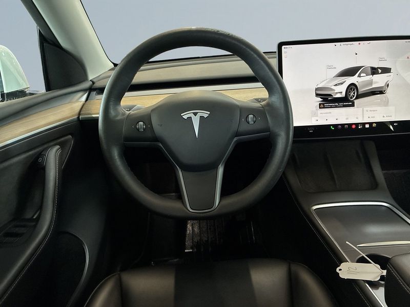 Tesla Model Y bild 9