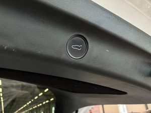 Tesla Model Y bild 21