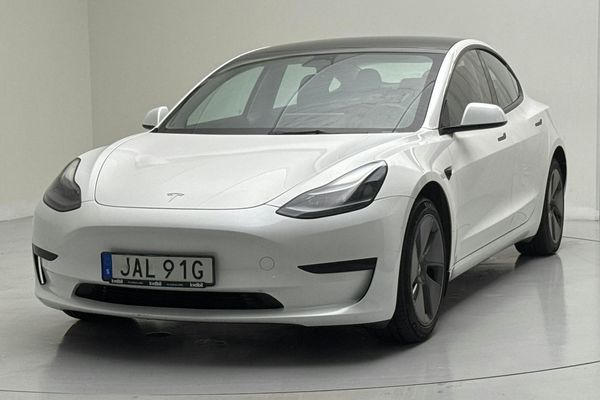 Tesla Model 3 Standard Range RWD - 2023