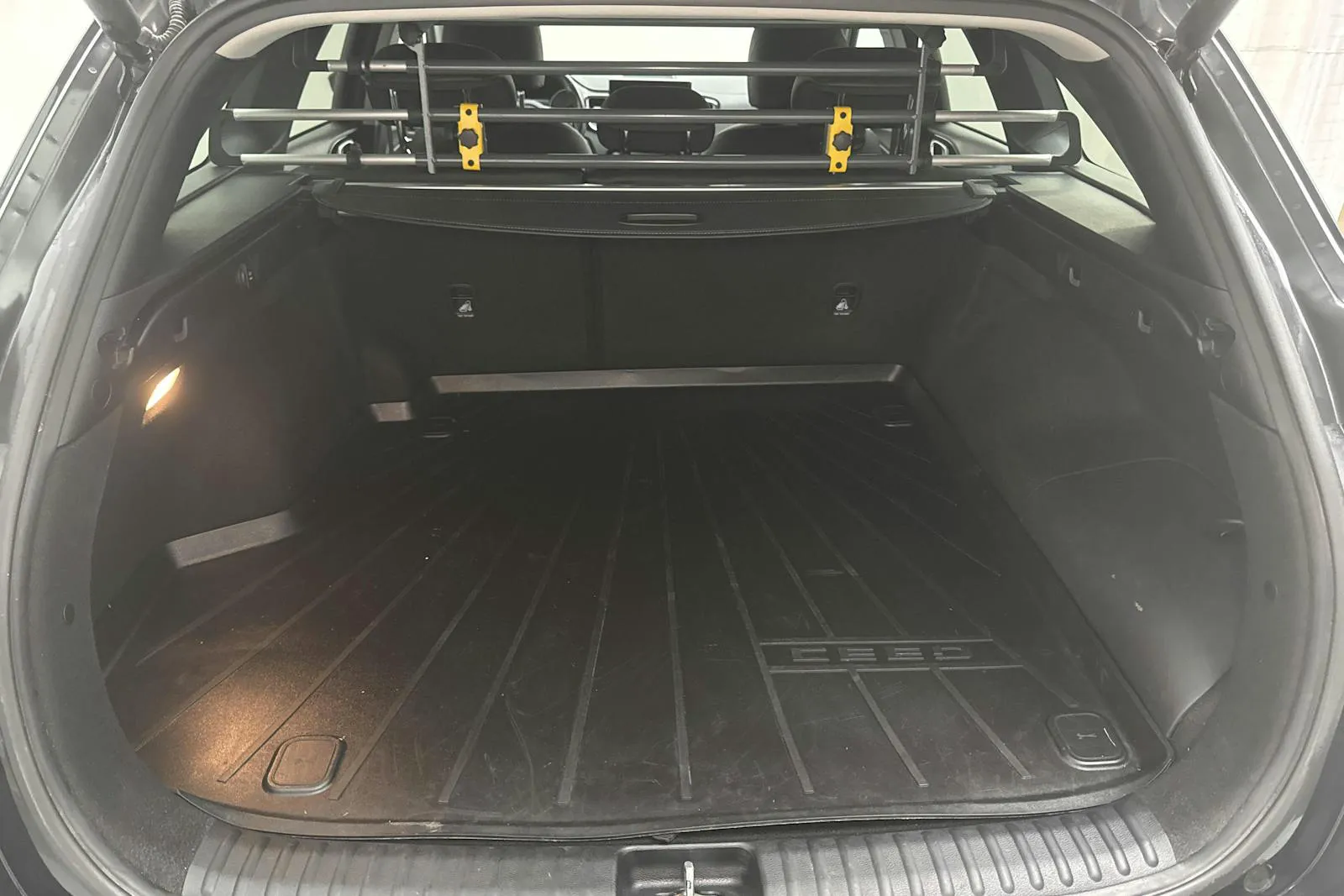 Vehicle image 7