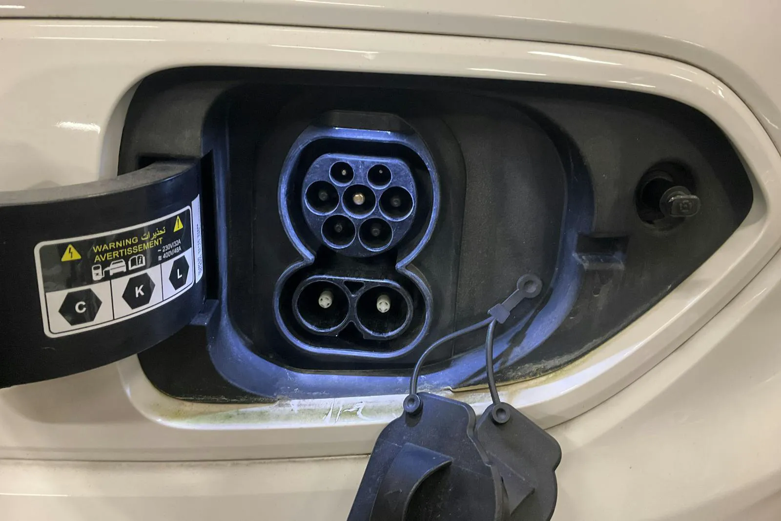 Vehicle image 16