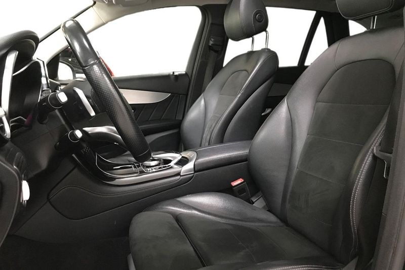 Mercedes GLC220 bild 13