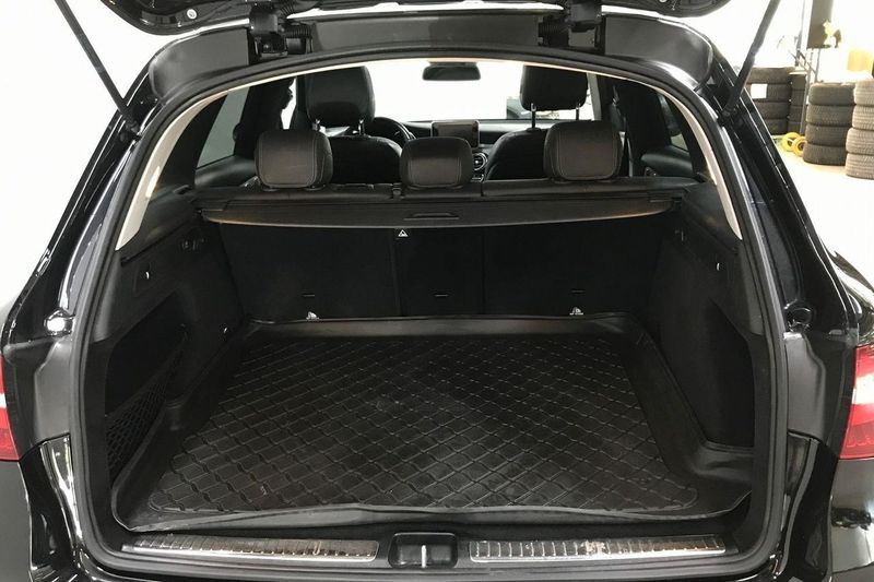 Mercedes GLC220 bild 10