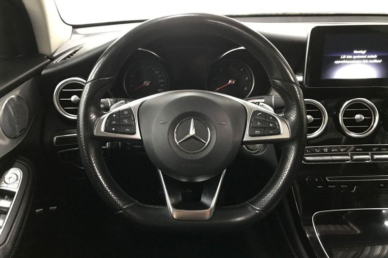 Mercedes GLC220 bild 16