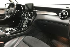 Mercedes GLC220 bild 15