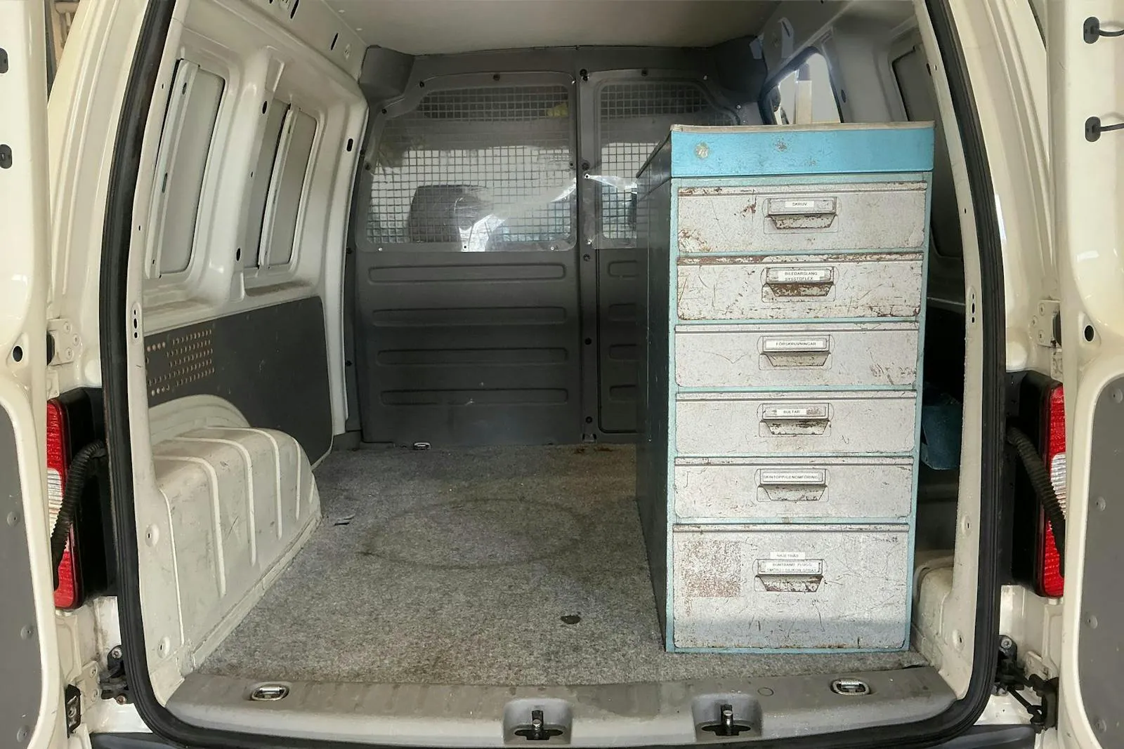 Vehicle image 8