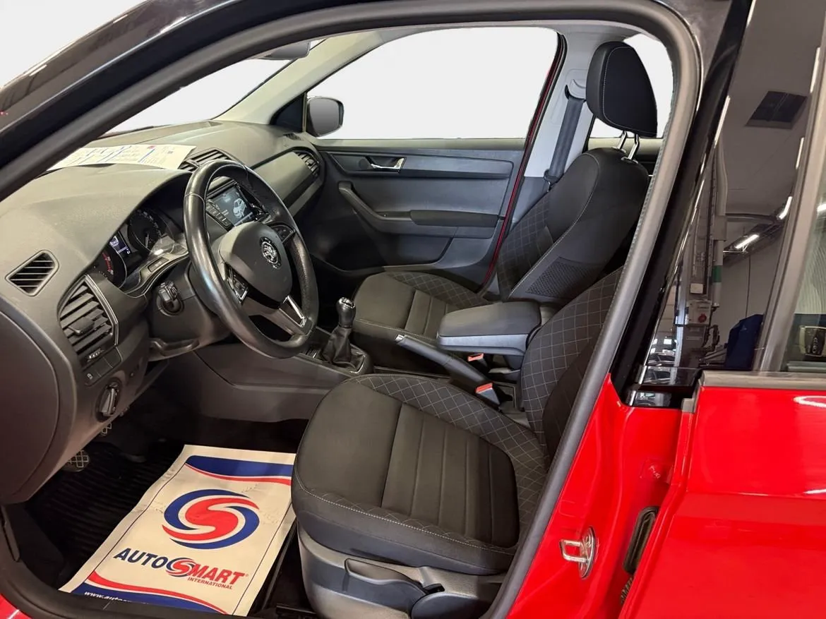 Vehicle image 8
