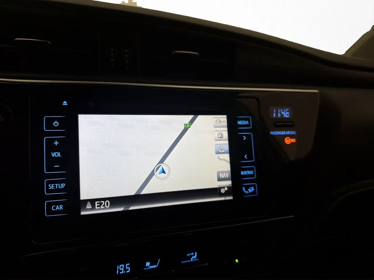 Vehicle image 18