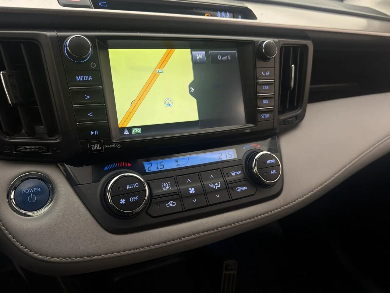 Vehicle image 20