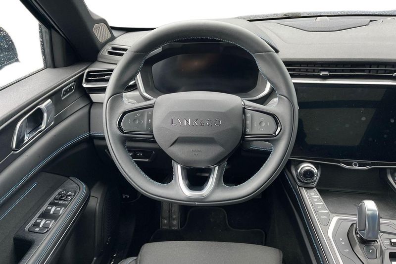 Lynk & Co 01 bild 15