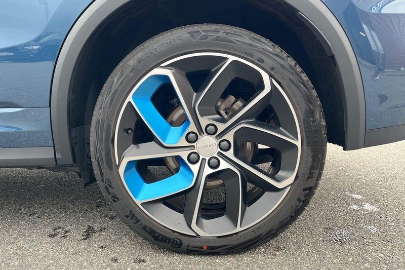 Lynk & Co 01 bild 11