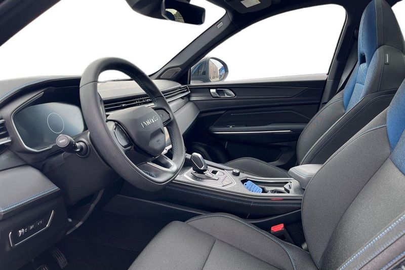 Lynk & Co 01 bild 13