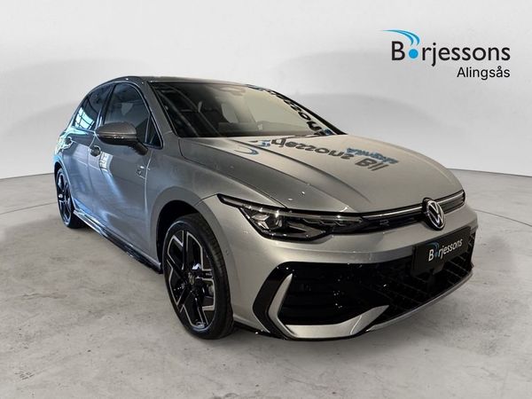 Volkswagen Golf R-LINE 1,5 ETSI 150 HK DSG7 - 2026