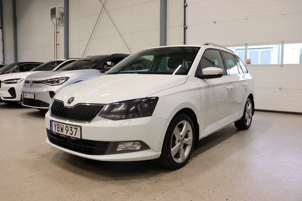 Skoda Fabia Kombi 1.2 TSI Style Drag Carplay P-Sensorer 110hk - 2016