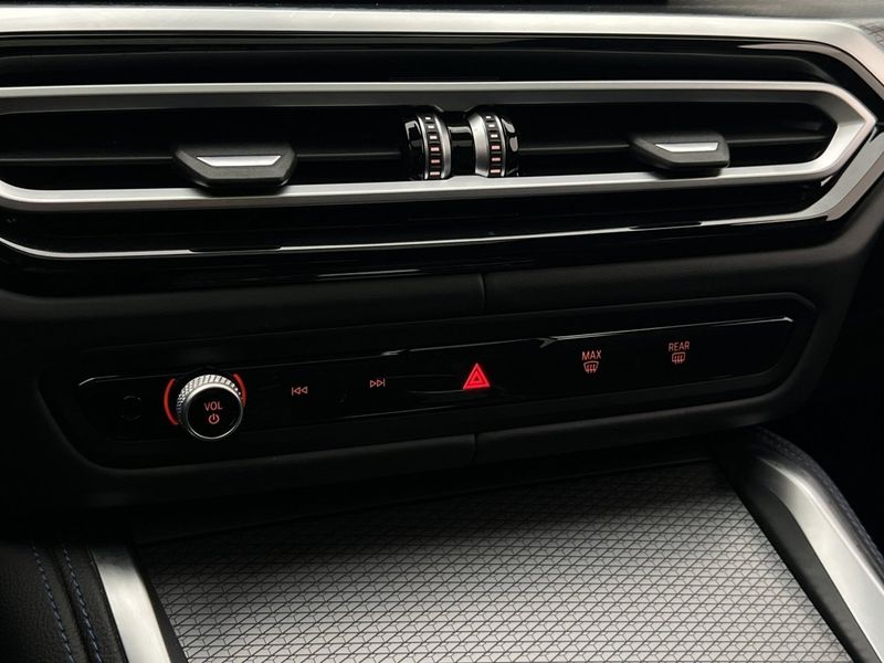 BMW i4 bild 36